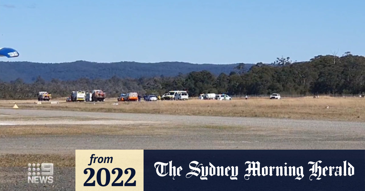 Video Man walks away after light plane crash in NSW